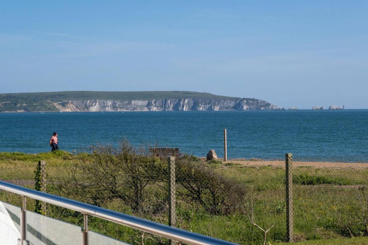 Needles Point Vila Milford on Sea Exterior foto