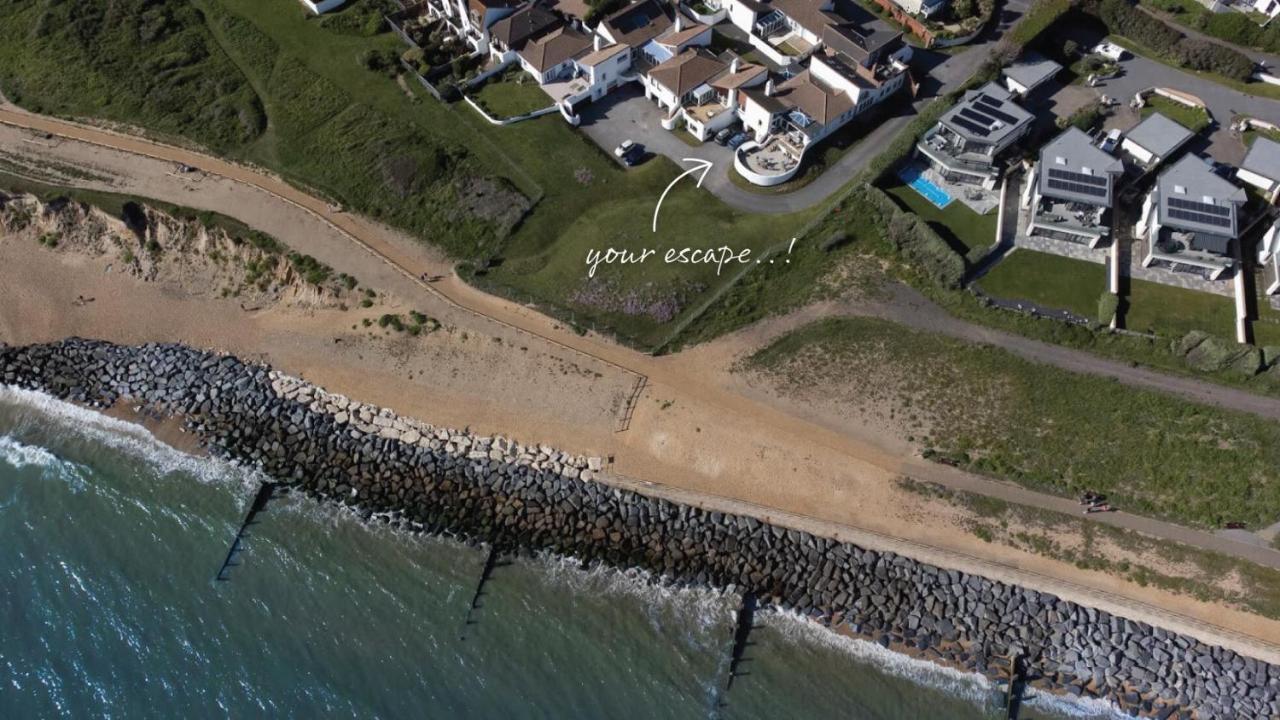 Needles Point Vila Milford on Sea Exterior foto